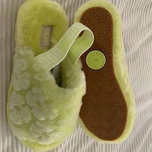Ugg Fluffy Slides